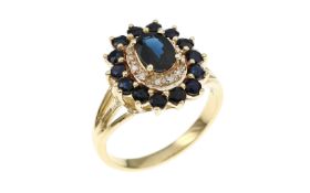 Ring 4.81g 375/- Gelbgold mit 12 Diamanten zus. ca. 0.12 ct. H/vs und Saphiren. Ringgroesse ca. 56