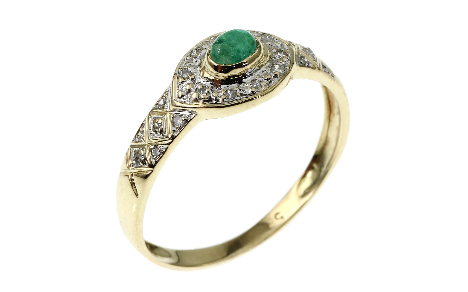 Ring 2.05g 585/- Gelbgold mit 22 Diamanten zus. ca. 0.11 ct. H/vs und Smaragd. Ringgroesse ca. 58