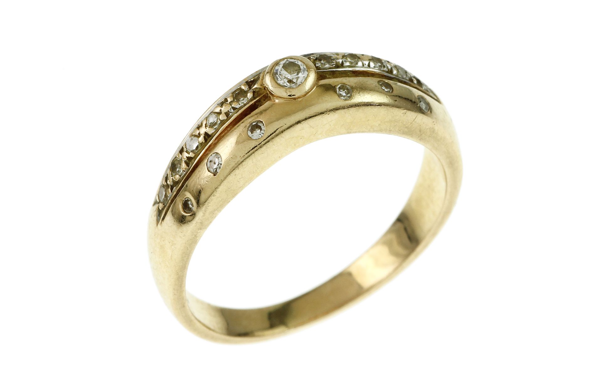 Ring 3.73g 585/- Gelbgold mit 17 Diamanten zus. ca. 0.19 ct. F/vs. Ringgroesse ca. 57