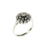 Ring 4.7g 585/- Weissgold mit 21 Diamanten zus. ca. 0.50 ct.. Ringgroesse ca. 57