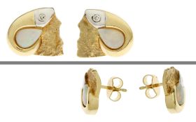 Ohrstecker 3.38g 585/- Gelbgold und Weissgold mit 2 Diamanten zus. ca. 0.04 ct. G/vs und Opalen