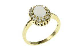 Ring 2.88g 333/- Gelbgold mit Opal und Zirkonia. Ringgroesse ca. 56