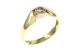 Ring 3.65g 585/- Gelbgold und Weissgold mit Diamant ca. 0.21 ct. F/vs. Ringgroesse ca. 54