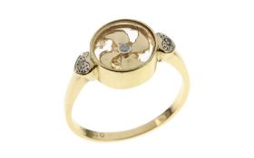 Ring 2.79g 750/- Gelbgold mit 3 Diamanten zus. ca. 0.03 ct. H/pi und Glas. Ringgroesse ca. 52