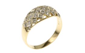 Ring 3.26g 585/- Gelbgold mit 28 Diamanten zus. ca. 0.56 ct. H/si. Ringgroesse ca. 56