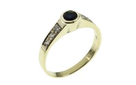 Ring 2.25g 585/- Gelbgold mit 6 Diamanten zus. ca. 0.12 ct. und Saphir. Ringgroesse ca. 51