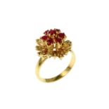Ring 7.72g 585/- Gelbgold mit 16 Diamanten zus. ca. 0.16 ct. und Rubinen. Ringgroesse ca. 56