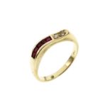 Ring 3.12 gr. 750/- Gelbgold mit Diamanten 0.04 ct und Rubinen Ringgroesse 53