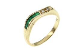 Ring 3.03 gr. 750/- Gelbgold mit Diamanten und Smaragden Ringgroesse 53