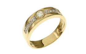 Ring 4.45 gr. 585/- Gelbgold mit 9 Diamanten. Ringgroesse 60