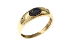 Ring 1.95 gr. 585/- Gelbgold mit Diamanten K/pi und Saphir. Caratzahl nicht ermittelbar. Ringgroesse