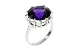 Ring 5.49g 585/- Weissgold mit Amethyst. Ringgroesse ca. 56