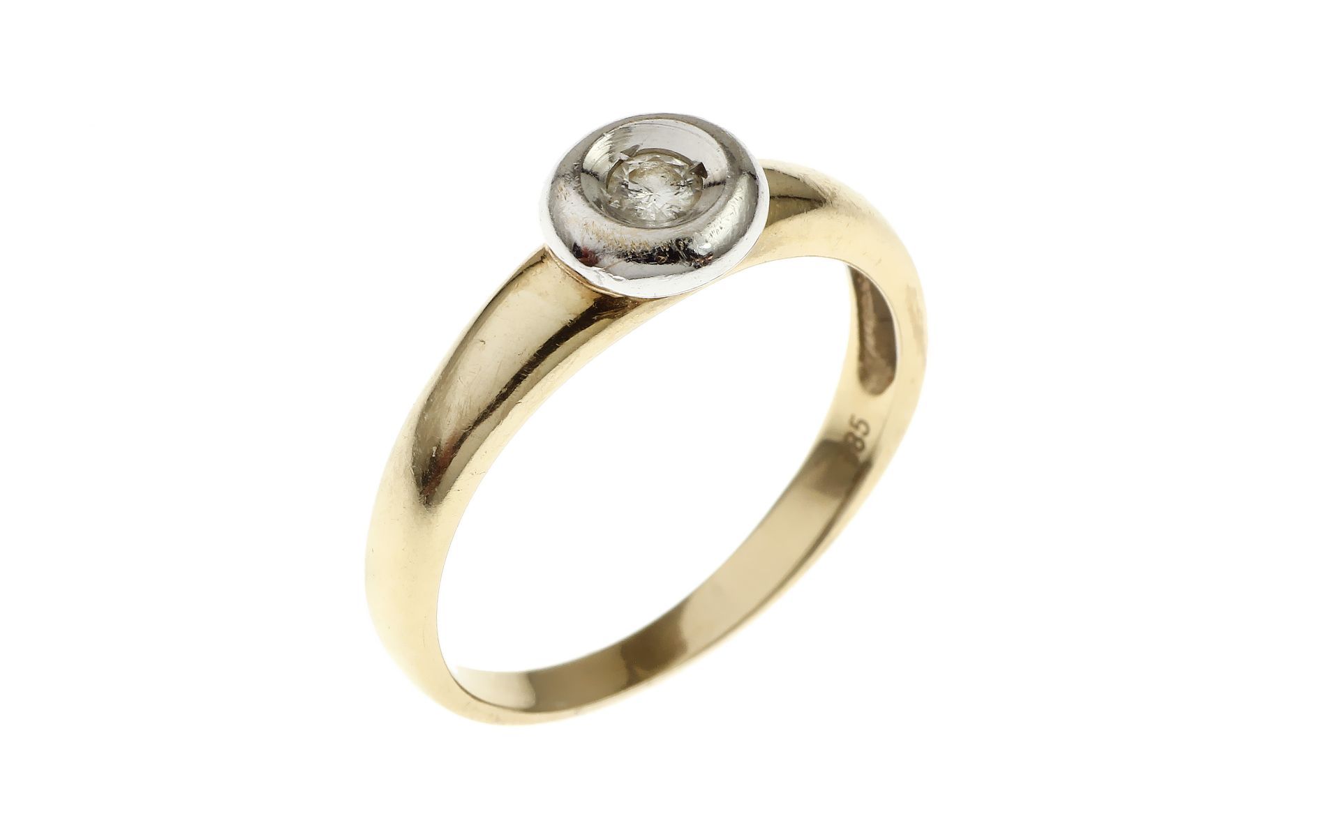 Ring 3.18g 585/- Gelbgold und Weissgold mit Diamant ca. 0.10 ct. H/vs1. Ringgroesse ca. 57