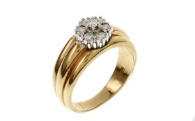 Ring 7.42g 585/- Gelbgold und Weissgold mit 7 Diamanten zus. ca. 0.70 ct.. Ringgroesse ca. 55