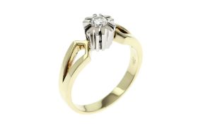 Ring 5.08g 585/- Gelbgold und Weissgold mit Diamant ca. 0.20 ct. G/vs1. Ringgroesse ca. 57