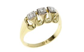 Ring 4.04g 585/- Gelbgold und Weissgold mit 3 Diamanten zus. ca. 0.06 ct. F/vs. Ringgroesse ca. 52