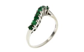 Ring 2.28g 585/- Weissgold mit Smaragden. Ringgroesse ca. 55