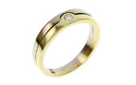 Ring 3.81g 585/- Gelbgold und Weissgold mit Diamant ca. 0.05 ct. H/SI2. Ringgroesse ca. 54