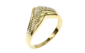 Ringe 2.81g 585/- Gelbgold und Weissgold mit 4 Diamanten zus. ca. 0.04 ct. J/pi. Ringgroesse ca. 57