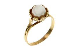 Ring 3.28g 585/- Gelbgold mit Perle. Ringgroesse 54