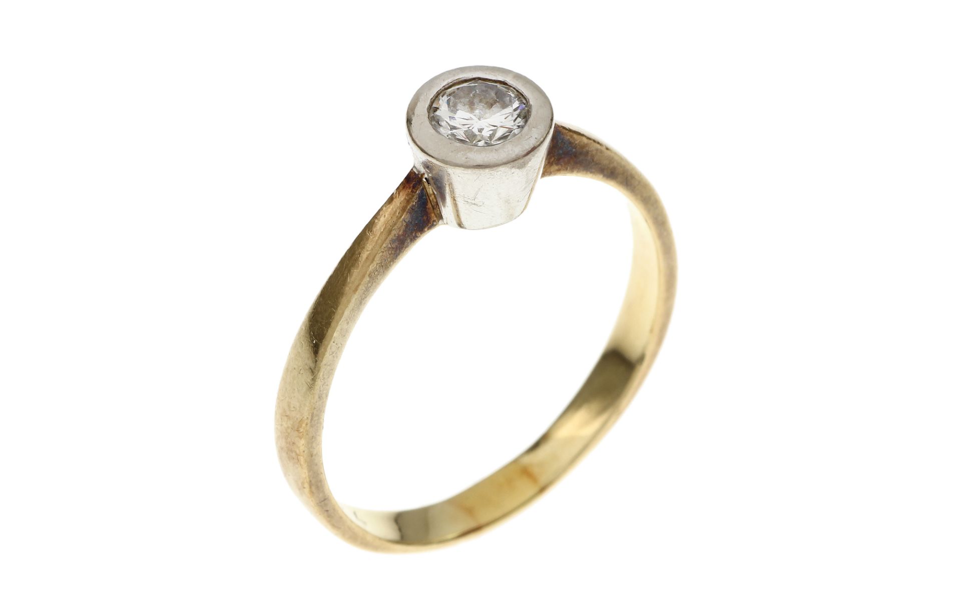 Ring 3.73g 750/- Gelbgold und Weissgold mit Diamant ca. 0.34 ct.. Ringgroesse ca. 60