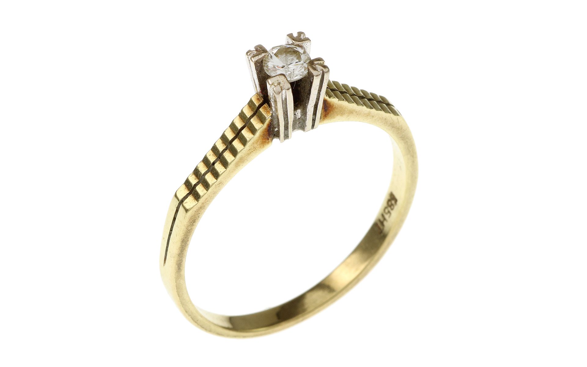 Ring 2.62g 585/- Gelbgold und Weissgold mit Diamant ca. 0.12 ct.. Ringgroesse ca. 56