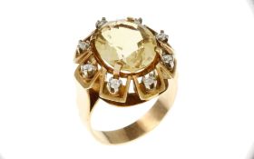 Ring 7.49g 585/- Gelbgold mit 8 Diamanten zus. ca. 0.24 ct. und Citrin. Ringgroesse ca. 55