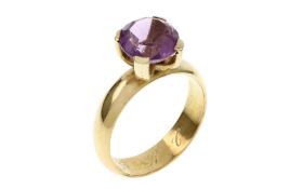 Ring 6.02g 585/- Gelbgold mit Amethyst. Ringgroesse ca. 57