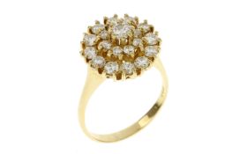 Ring 3.94g 750/- Gelbgold mit 21 Diamanten zus. ca. 0.62 ct.. Ringgroesse ca. 49