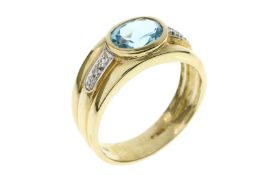 Ring 4.25g 585/- Gelbgold und Weissgold mit 2 Diamanten zus. ca. 0.02 ct. und Topas. Ringgroesse ca.