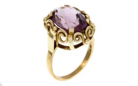 Ring 5.33g 585/- Gelbgold mit Amethyst. Ringgroesse ca. 53