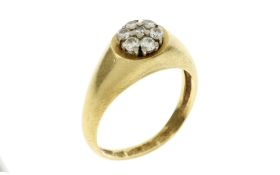 Ring 5.93g 750/- Gelbgold und Weissgold mit 7 Diamanten zus. ca. 0.49 ct.. Ringgroesse ca. 61