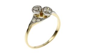 Ring 1.43g 585/- Gelbgold und Weissgold mit 6 Diamanten zus. ca. 0.34 ct. G/si-pi. Ringgroesse ca. 4