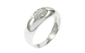 Ring mit Diamanten