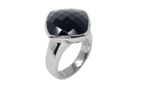 Ring mit Zirkonia