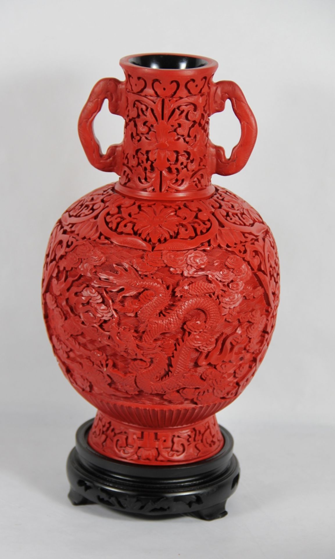 rote Henkelvase