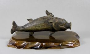 japanischer Bronze-Fisch