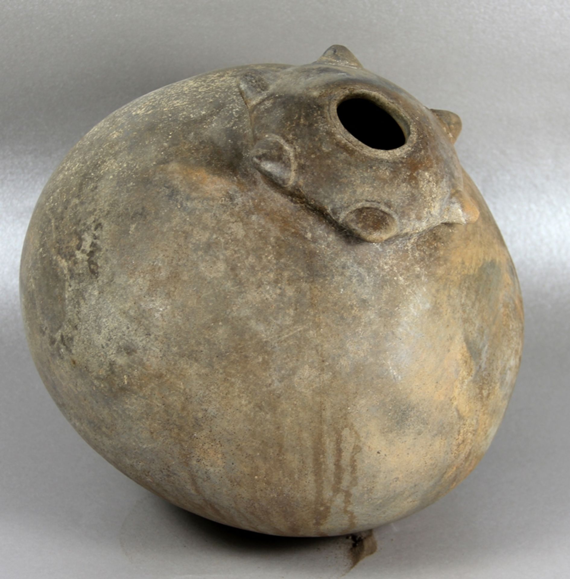 präkolumbianisches Urnengefäß - Bild 2 aus 3