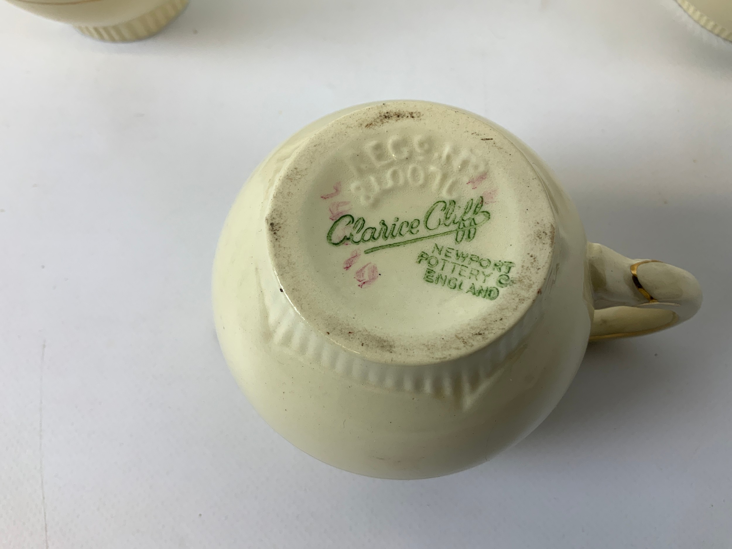 Clarice Cliff Newport Pottery Tea Set - Image 2 of 2