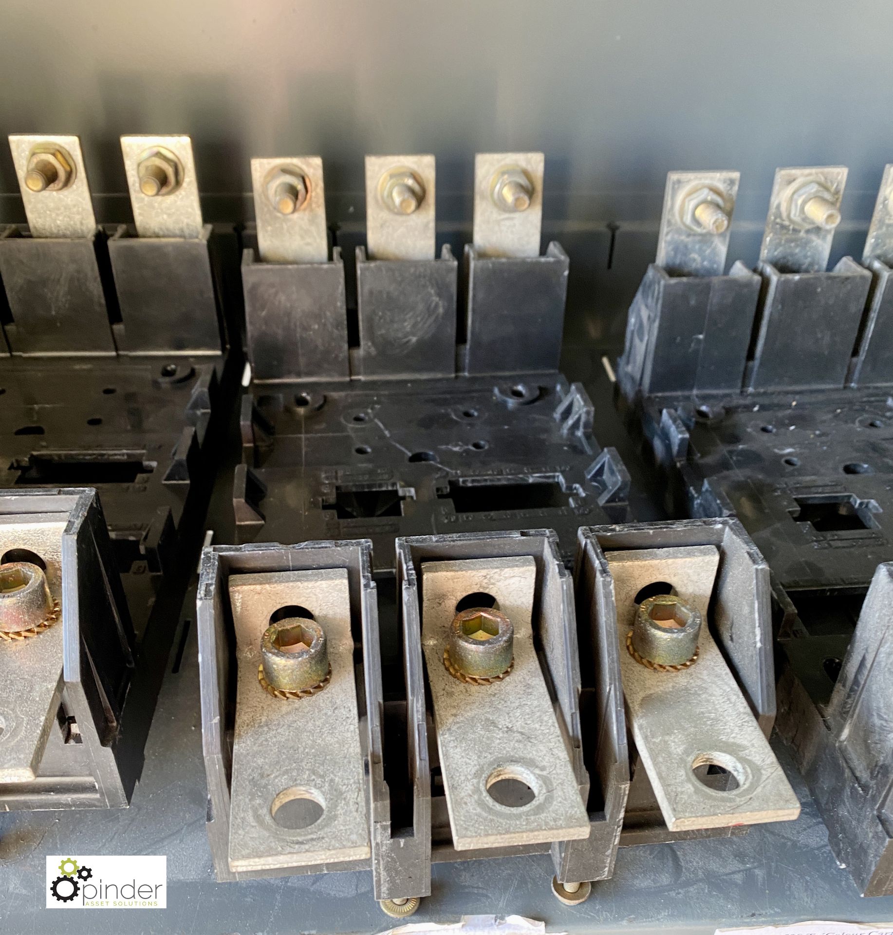 5 Merlin Gerin Compact C400H ST Circuit Breakers, with mounting bracket (container 1) (please note - Image 6 of 6