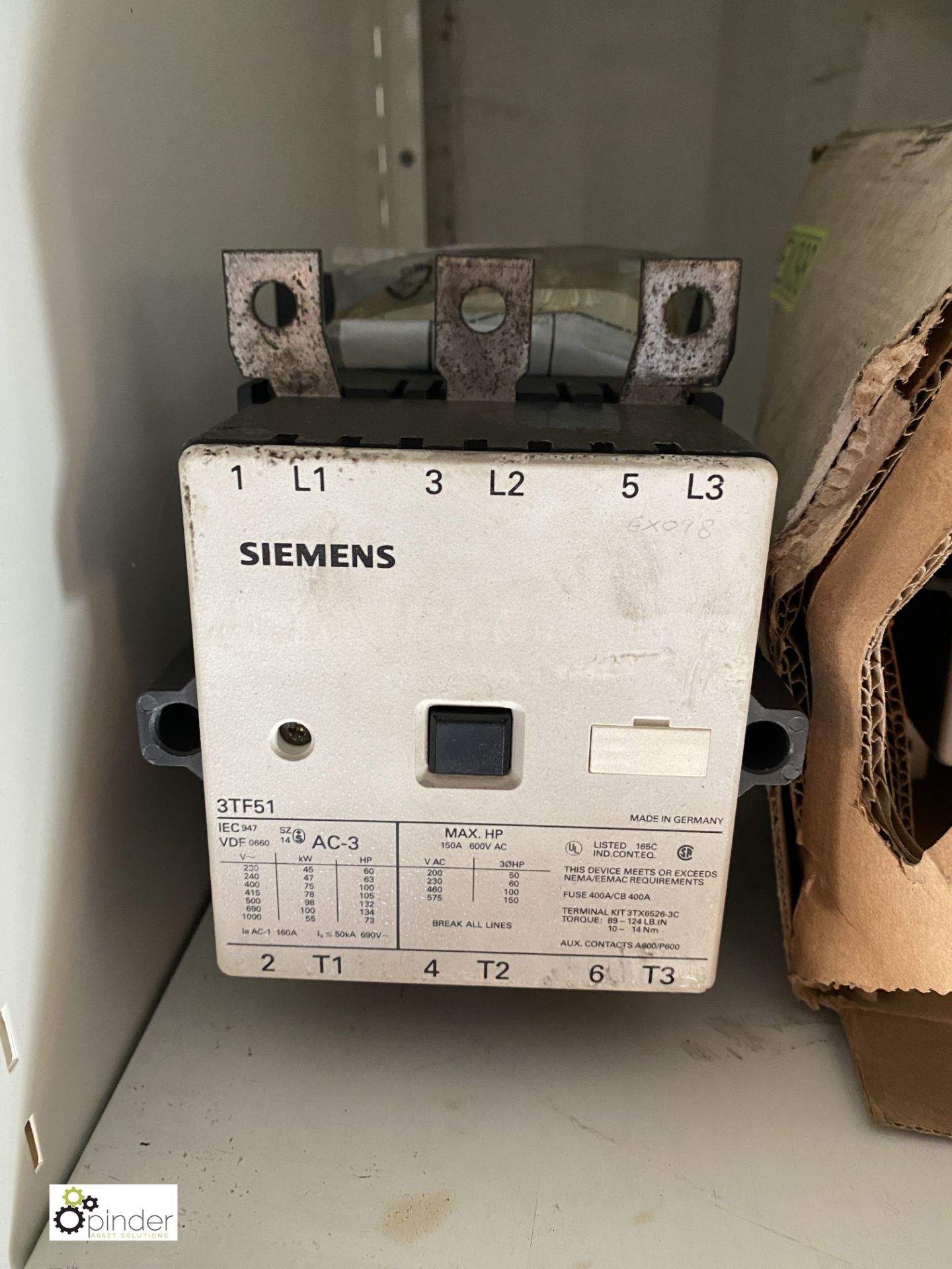 4 Siemens 3TF48 Contactors and 2 Siemens 3TF51 Contactors (container 1) (please note there is a lift - Image 2 of 7