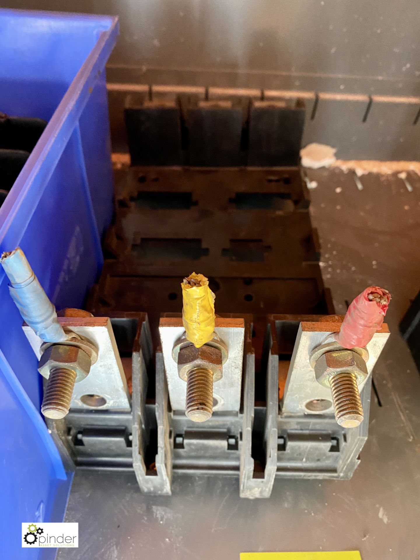 3 Moeller N6-63 Circuit Breakers and 2 various Fuse Switches (container 1) (please note there is a - Image 4 of 6