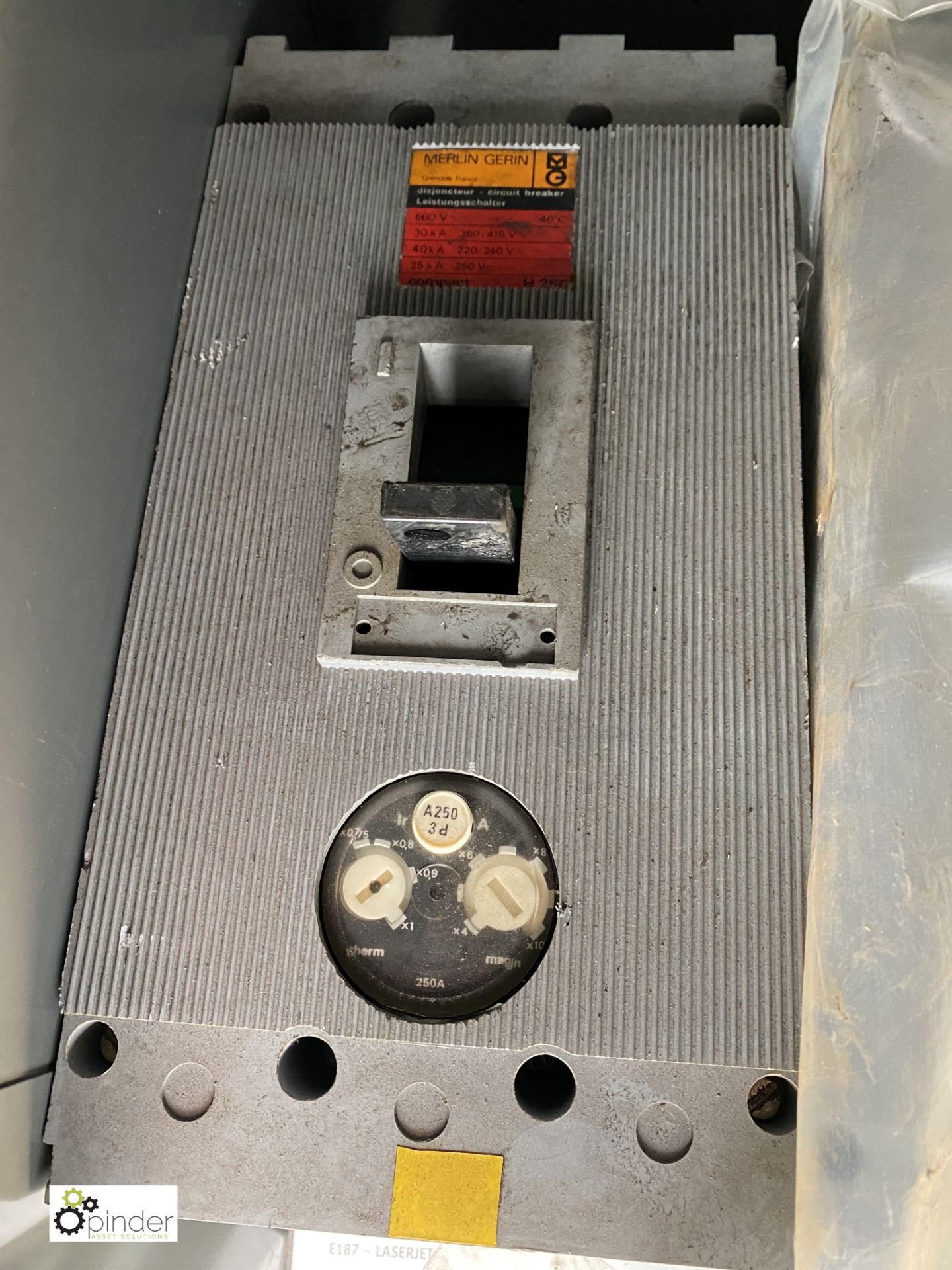 6 Merlin Gerin Compact H250 Circuit Breakers (container 1) (please note there is a lift out fee - Image 8 of 8