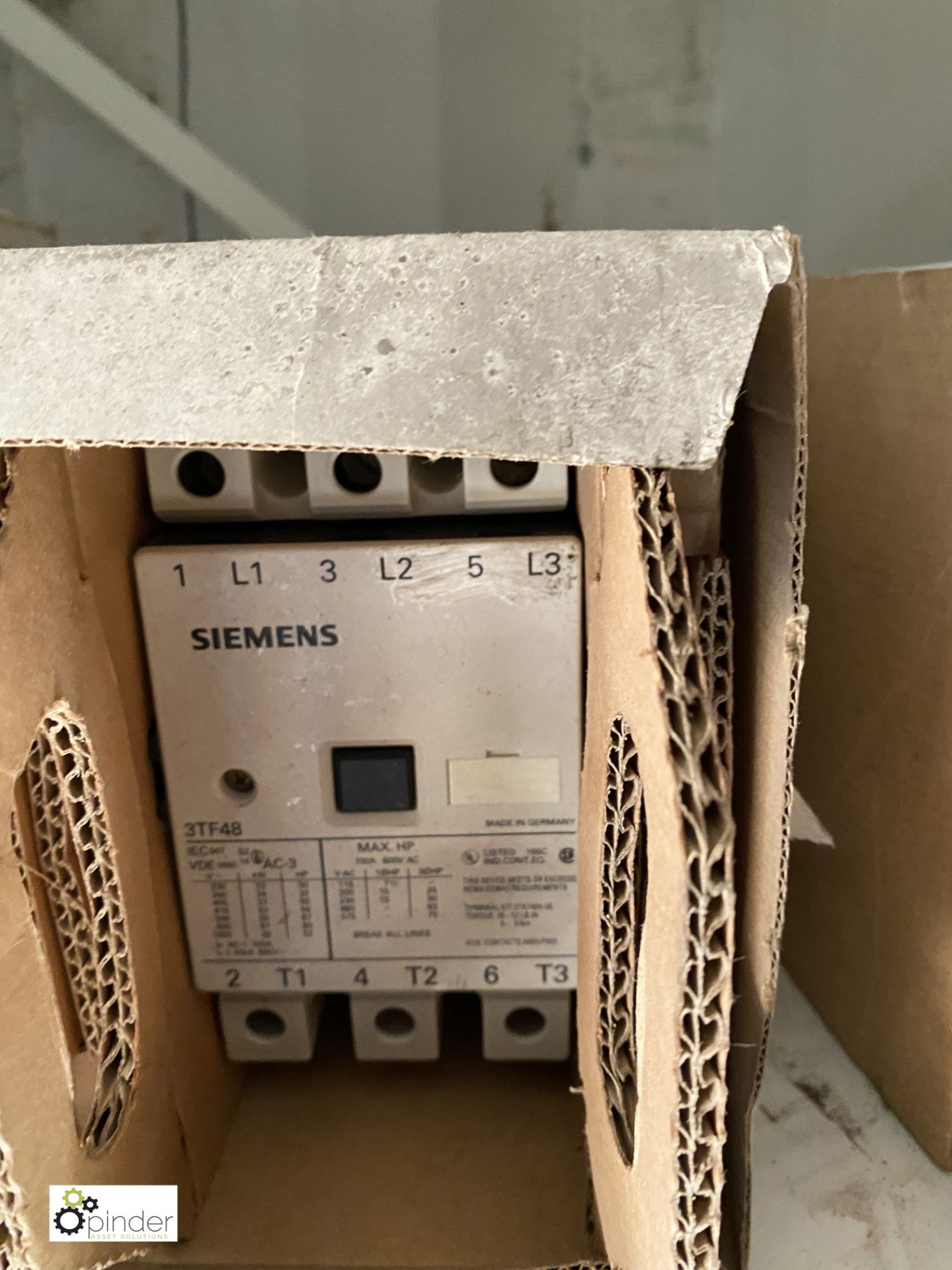 4 Siemens 3TF48 Contactors and 2 Siemens 3TF51 Contactors (container 1) (please note there is a lift - Image 4 of 7