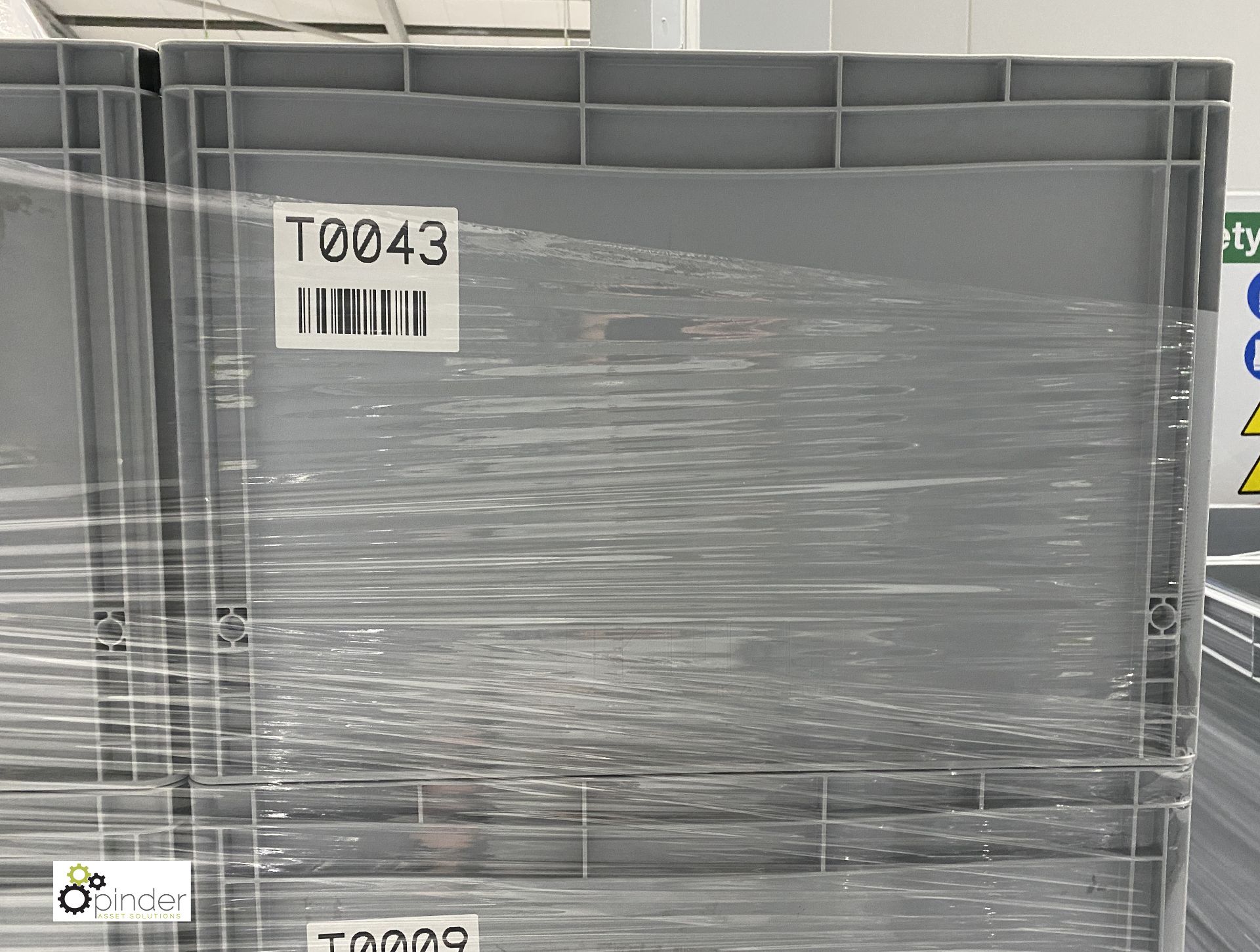 35 Auer plastic Stackable Bins, 600mm x 395mm x 405mm deep, with quantity lids - Image 4 of 5