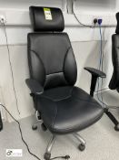 Leather effect swivel office Armchair