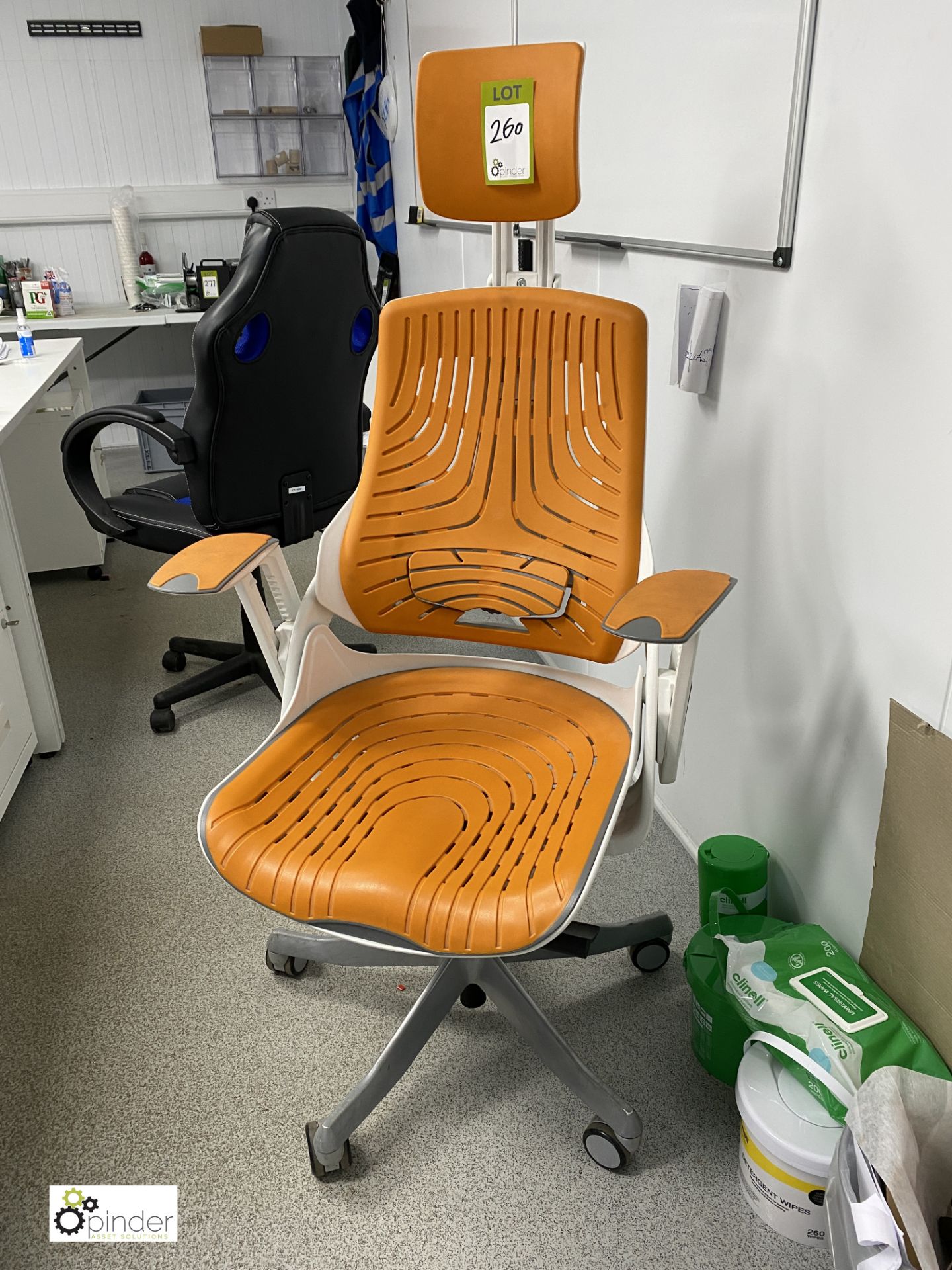 Merryfair Ergonomic office swivel Armchair, orange