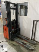 Linde L16 electric pedestrian Forklift Truck, 1600kg capacity, year 2010, not in working order