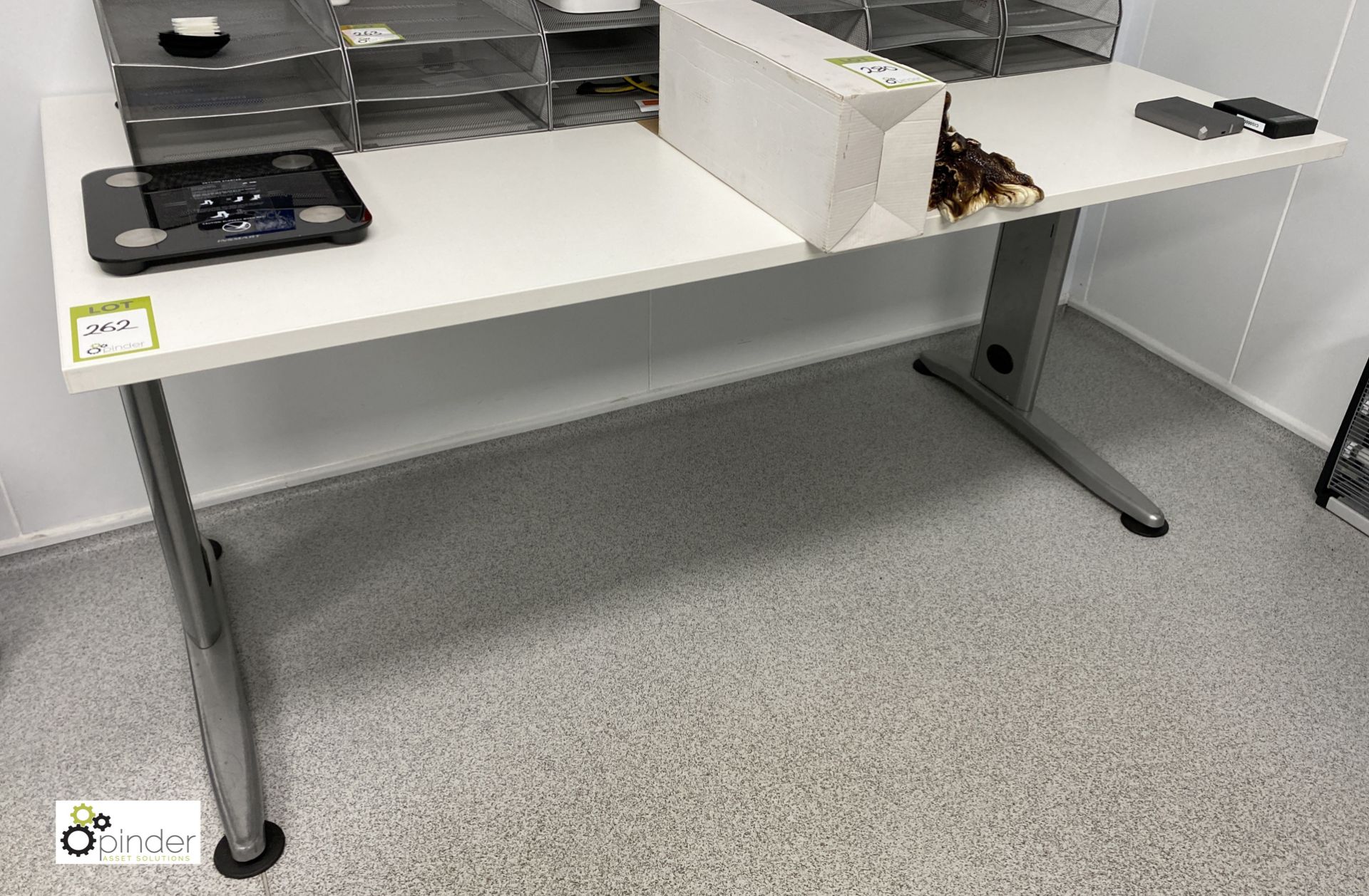 White office Desk, 1600mm x 800mm