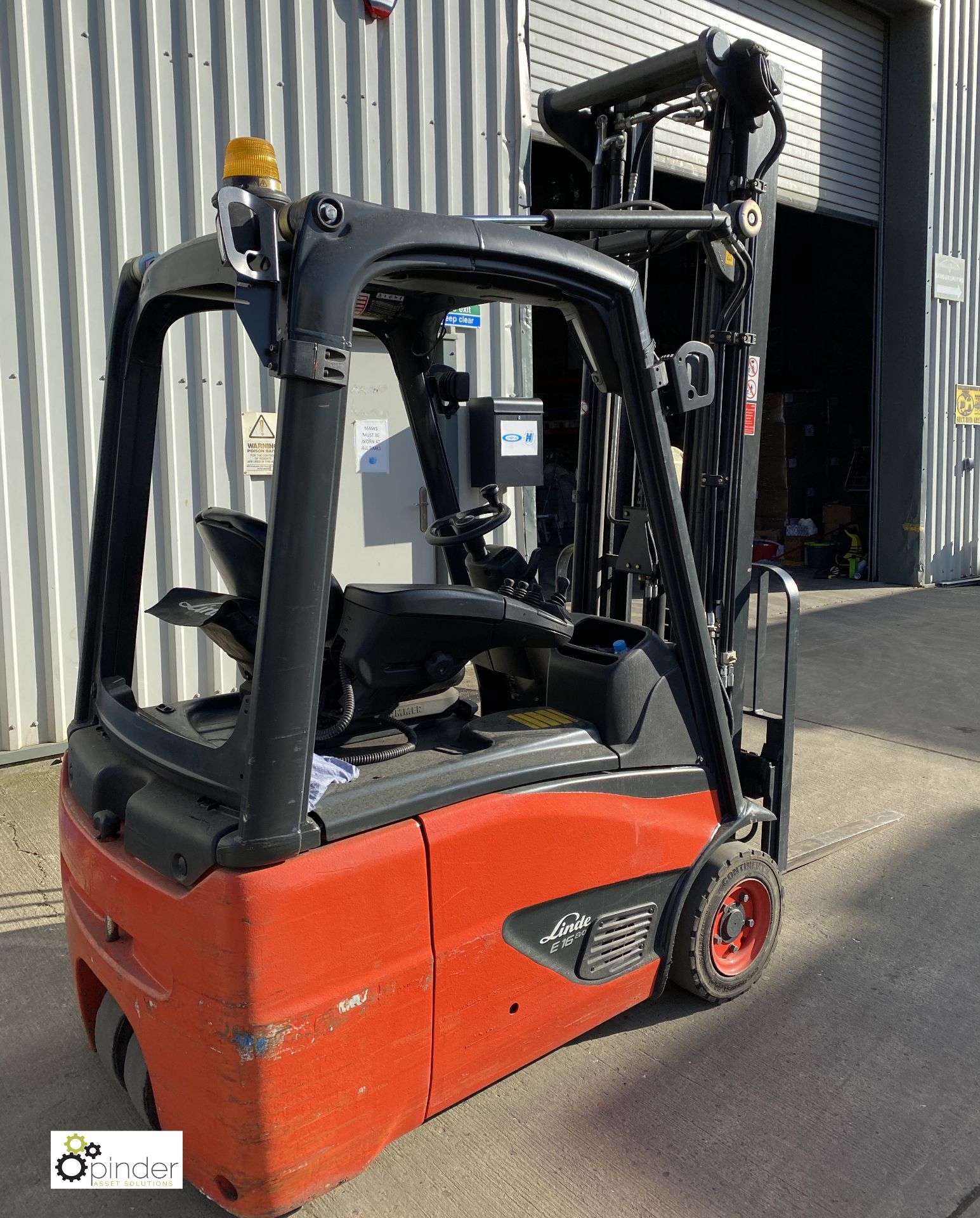 Linde E16 Evo 3-wheel electric Forklift Truck, 1600kg capacity, duplex clear view mast, closed - Image 5 of 16